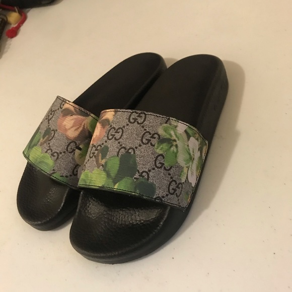 womens gucci slides